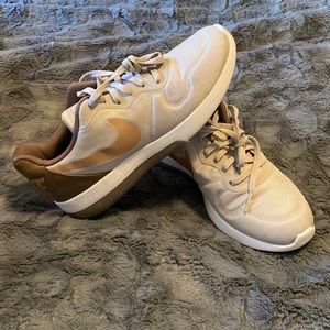 Women’s Nike Shoes